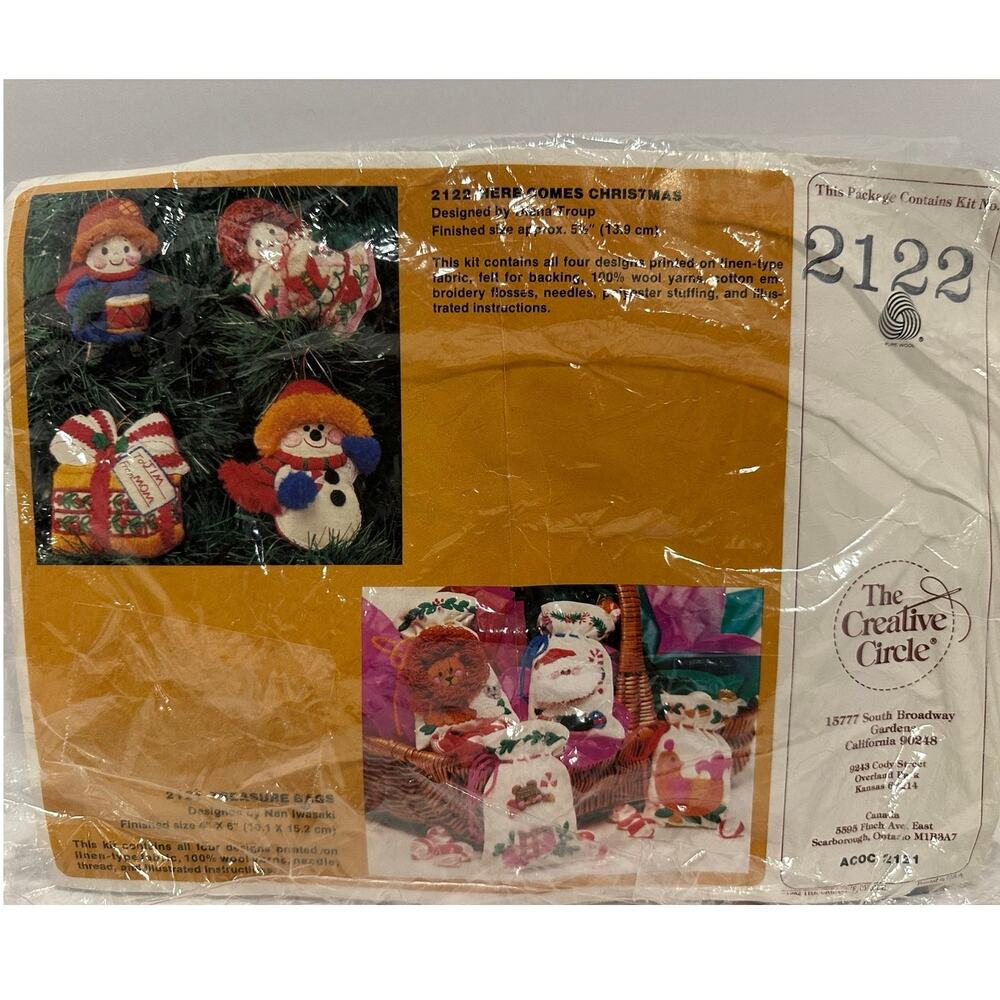 The Creative Circle 2122 Ornament Kit Here comes Christmas by Diana Troup